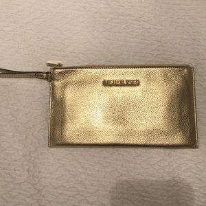 NWT Michael Kors wristlet